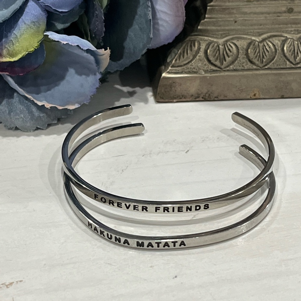 Hakuna Matata Lion King “No Worries” &‎ forever friends Cuff Bracelet bundle